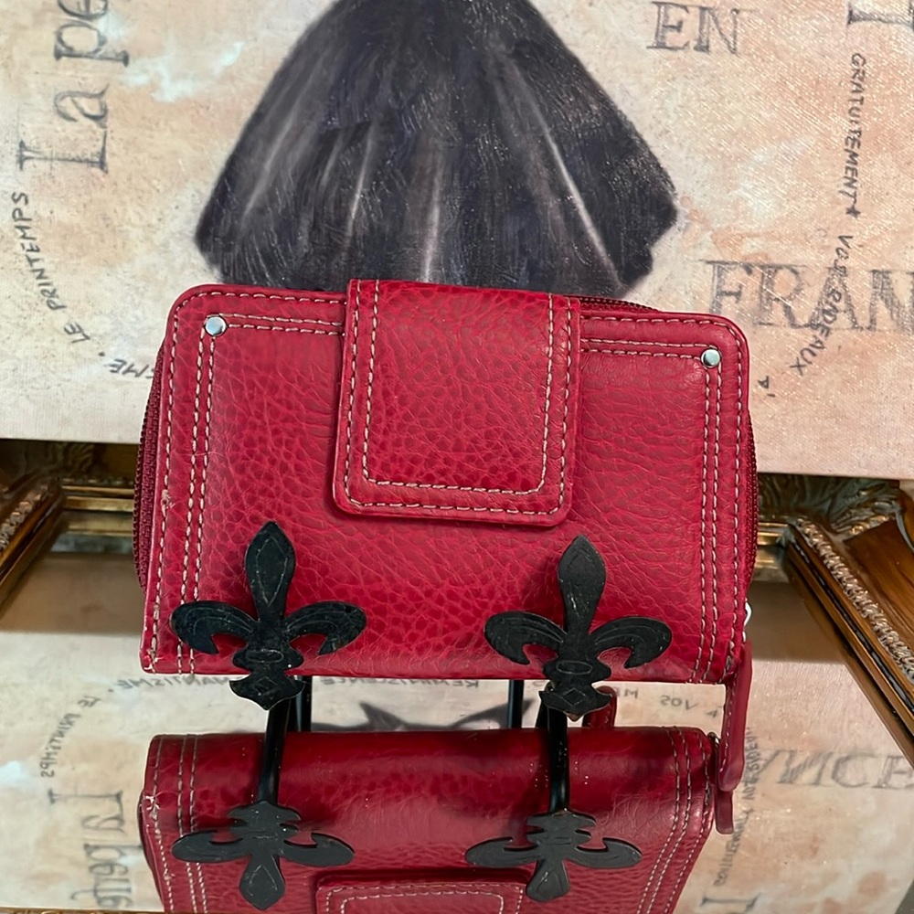 New Pebbled Leather Zip Around Wallet by Relativity